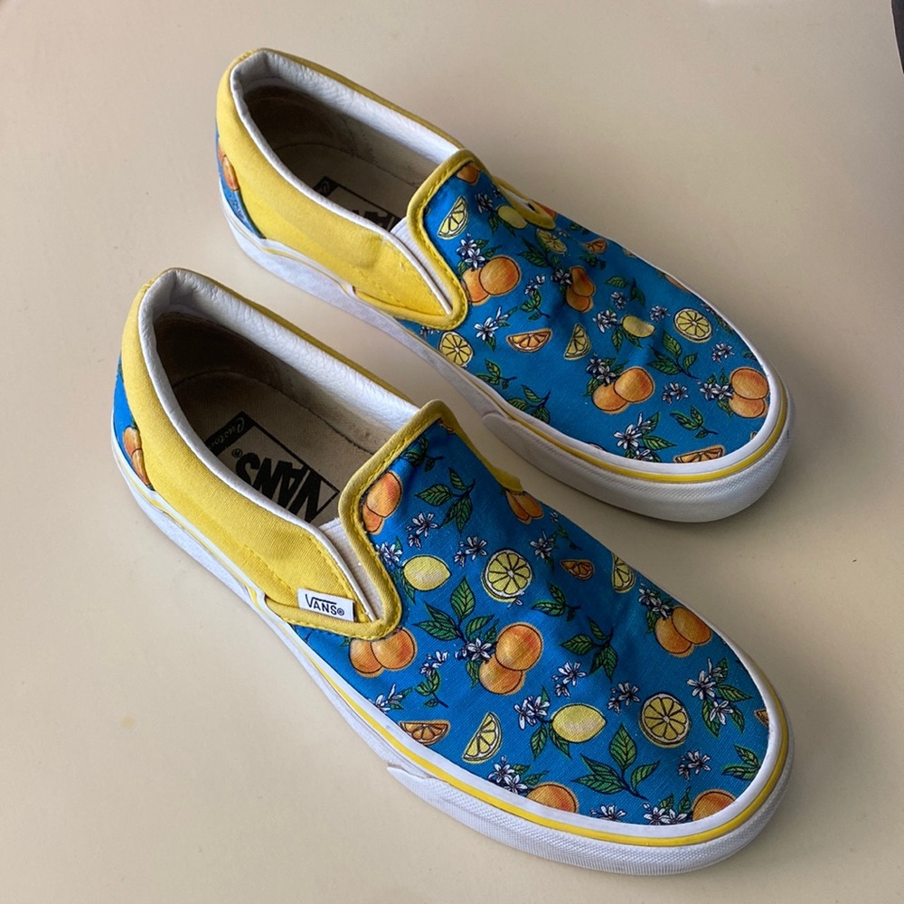 VANS - Picture 2 of 10